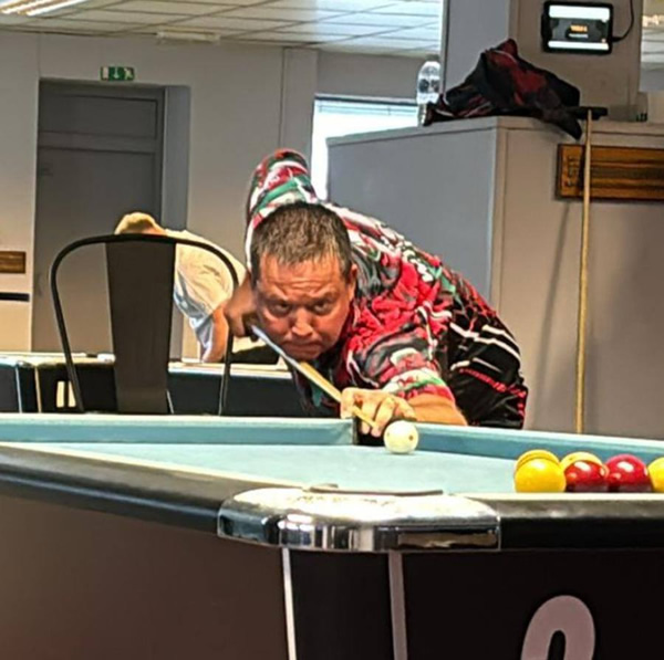 Welsh professional pool player Mark Skinner providing technical support to the Paphos 8 Ball Pool Team