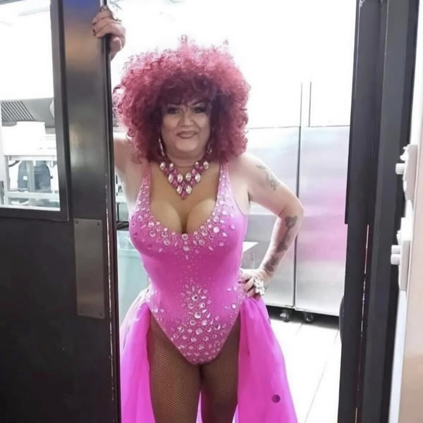 mark_miss_debonaire_meeting_pub_600x